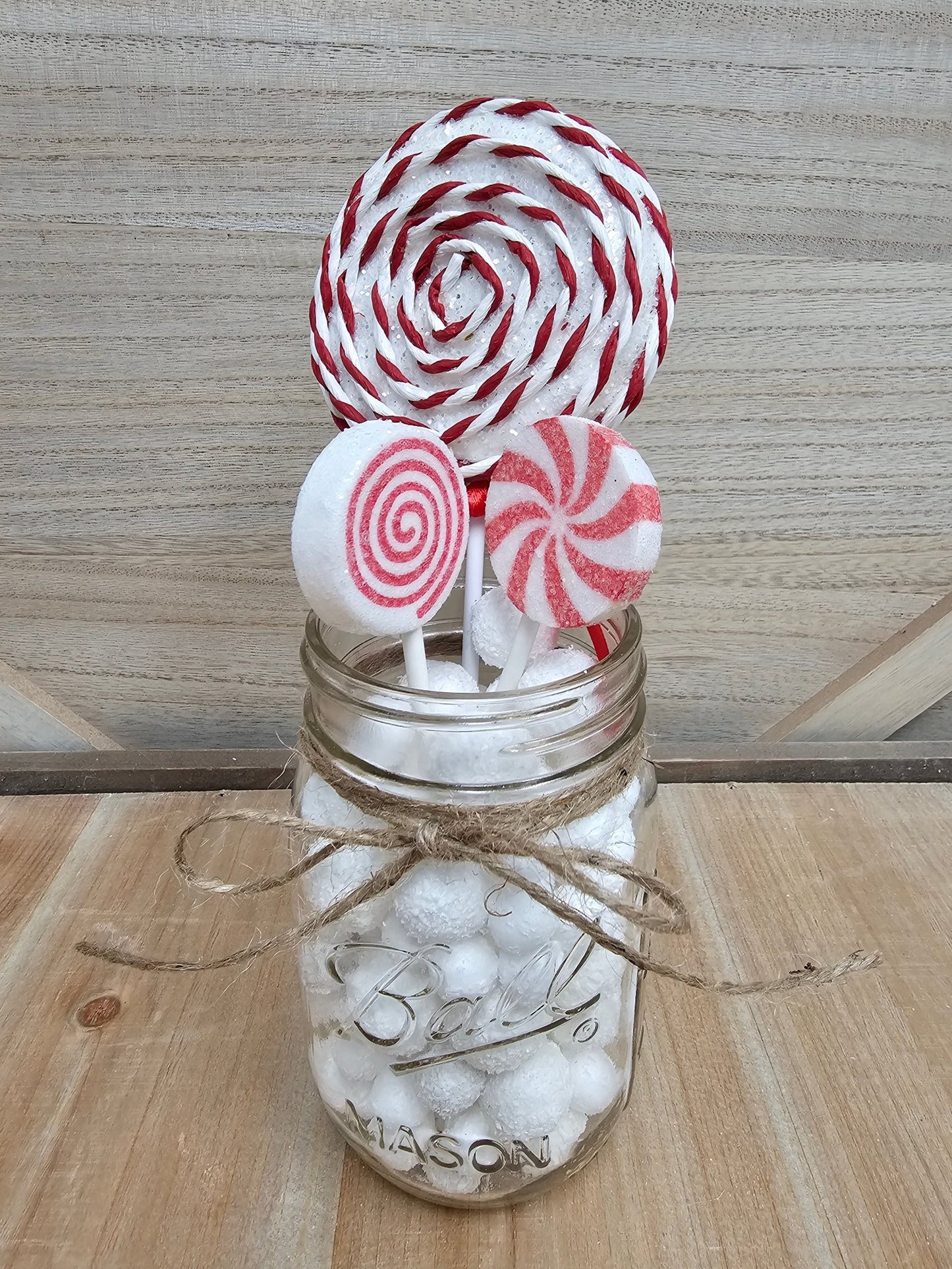 Christmas Lollipop Centerpiece - Glassy Gal Decor